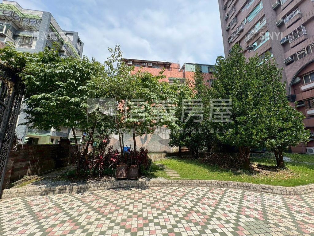 徐匯龍品方正三房車位房屋室內格局與周邊環境