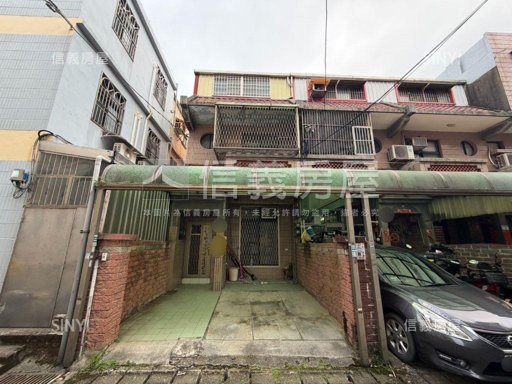 低總價山仔頂方便停車透天房屋室內格局與周邊環境