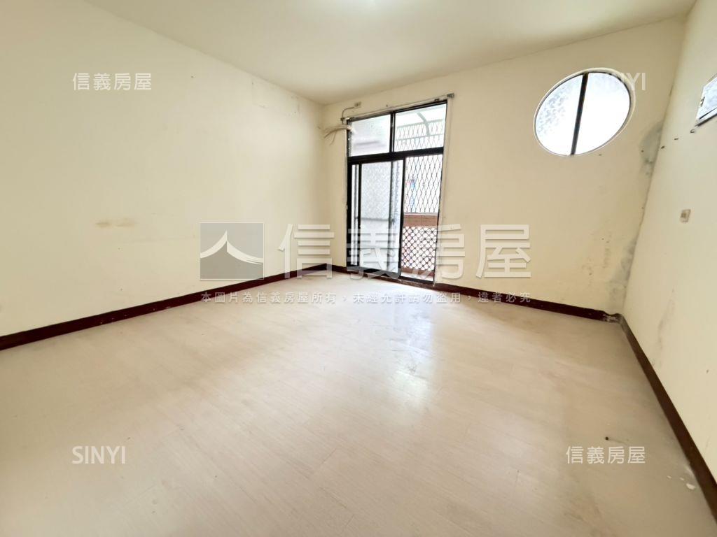 低總價山仔頂方便停車透天房屋室內格局與周邊環境