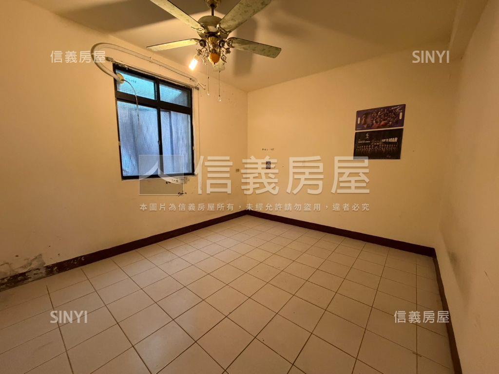 低總價山仔頂方便停車透天房屋室內格局與周邊環境