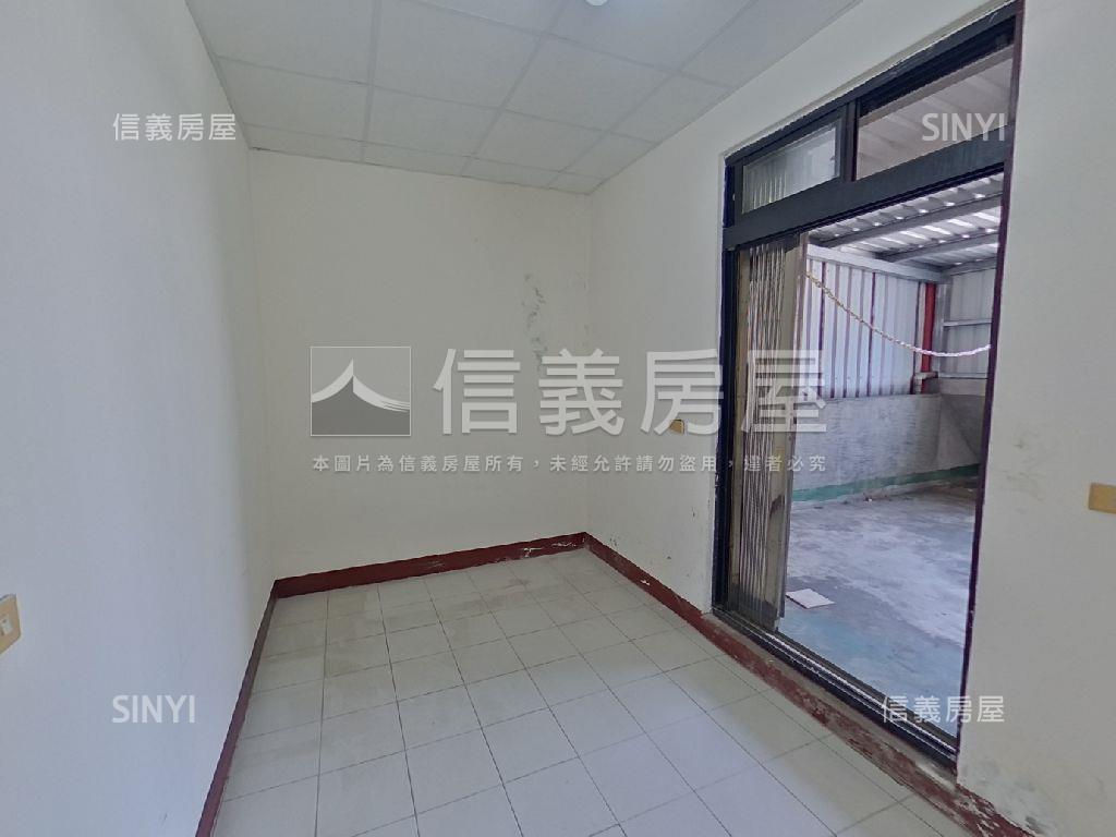 低總價山仔頂方便停車透天房屋室內格局與周邊環境