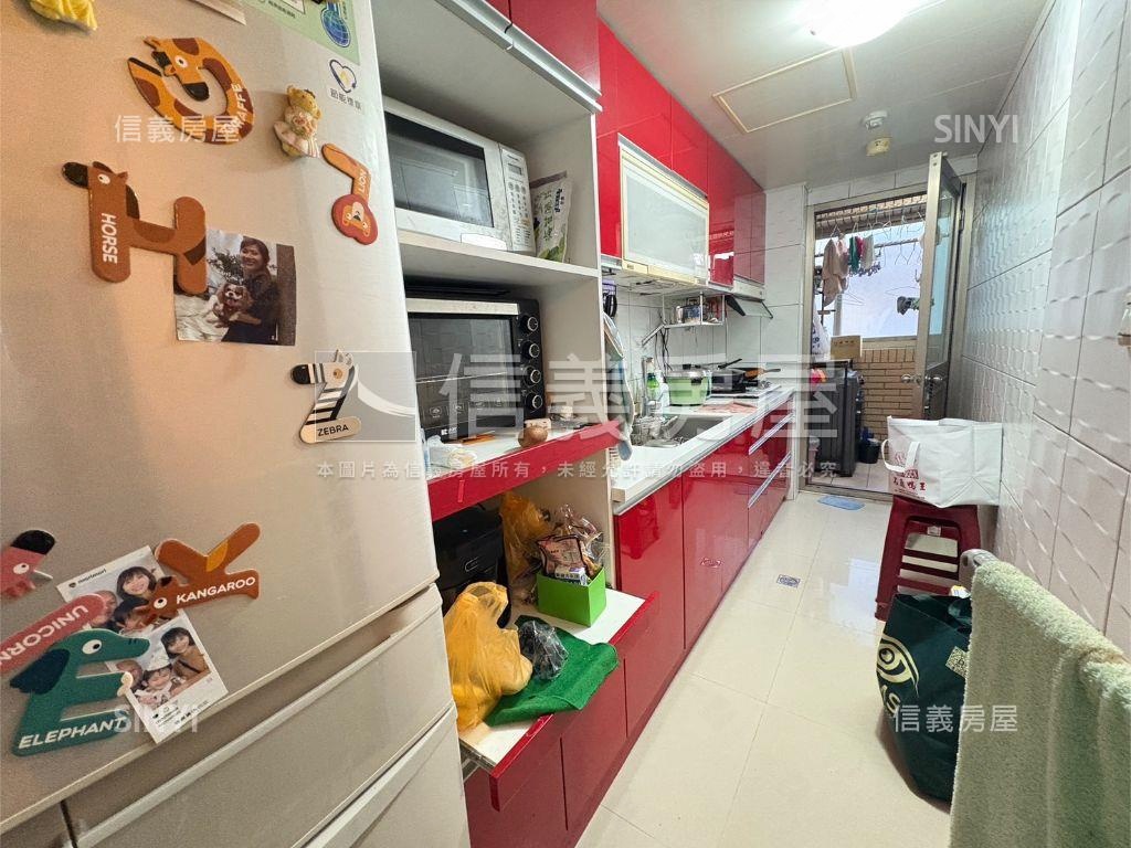 近雙語學校邊間三房車位房屋室內格局與周邊環境