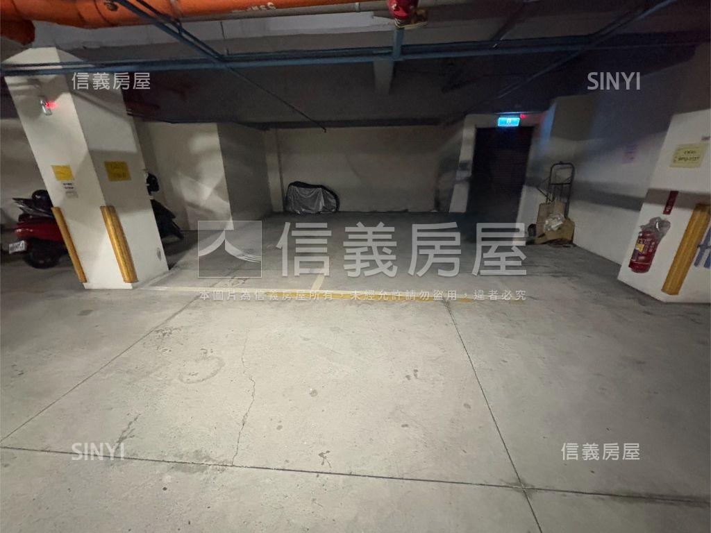 近雙語學校邊間三房車位房屋室內格局與周邊環境