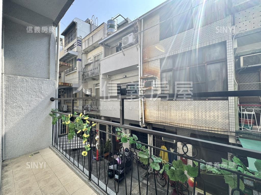 文化中心便宜成家翻新美透房屋室內格局與周邊環境