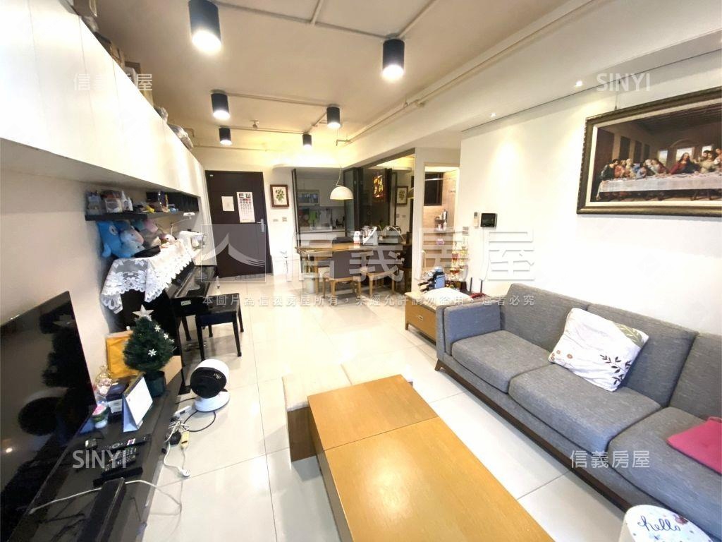 東區湖美高樓三房平車房屋室內格局與周邊環境