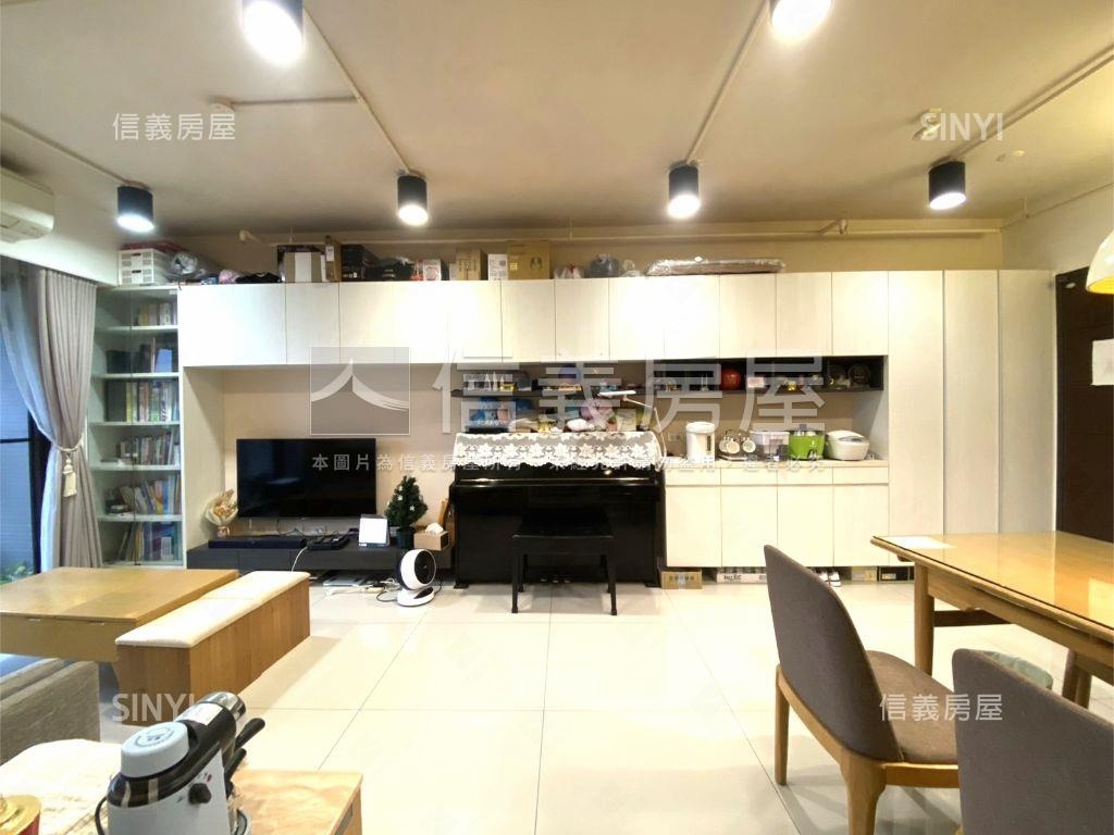 東區湖美高樓三房平車房屋室內格局與周邊環境