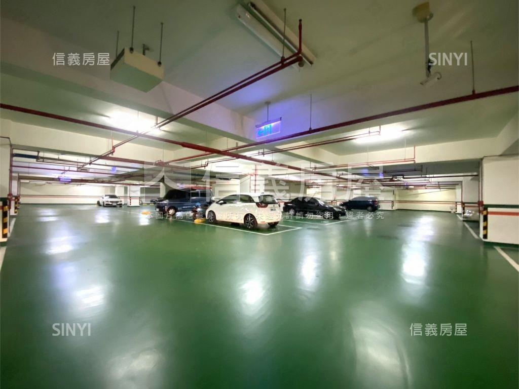 東區湖美高樓三房平車房屋室內格局與周邊環境