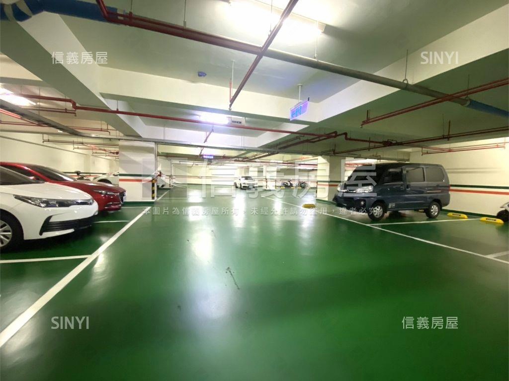 東區湖美高樓三房平車房屋室內格局與周邊環境