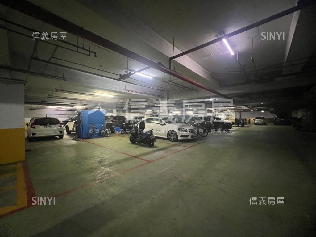 長安大街稀有三房車位房屋室內格局與周邊環境