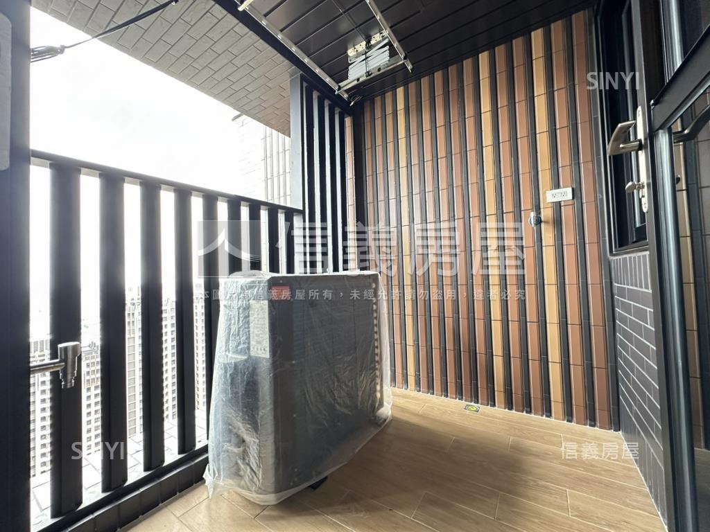無敵市景３０高樓兩房平車房屋室內格局與周邊環境