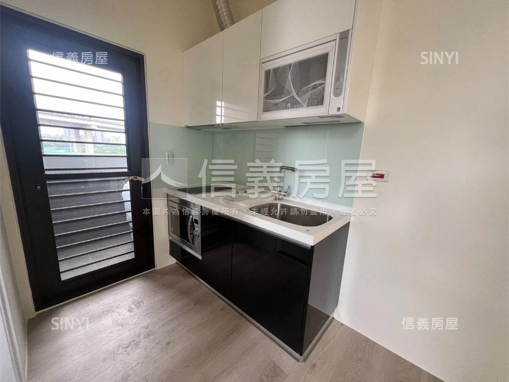 新埔地區全新挑高套房房屋室內格局與周邊環境