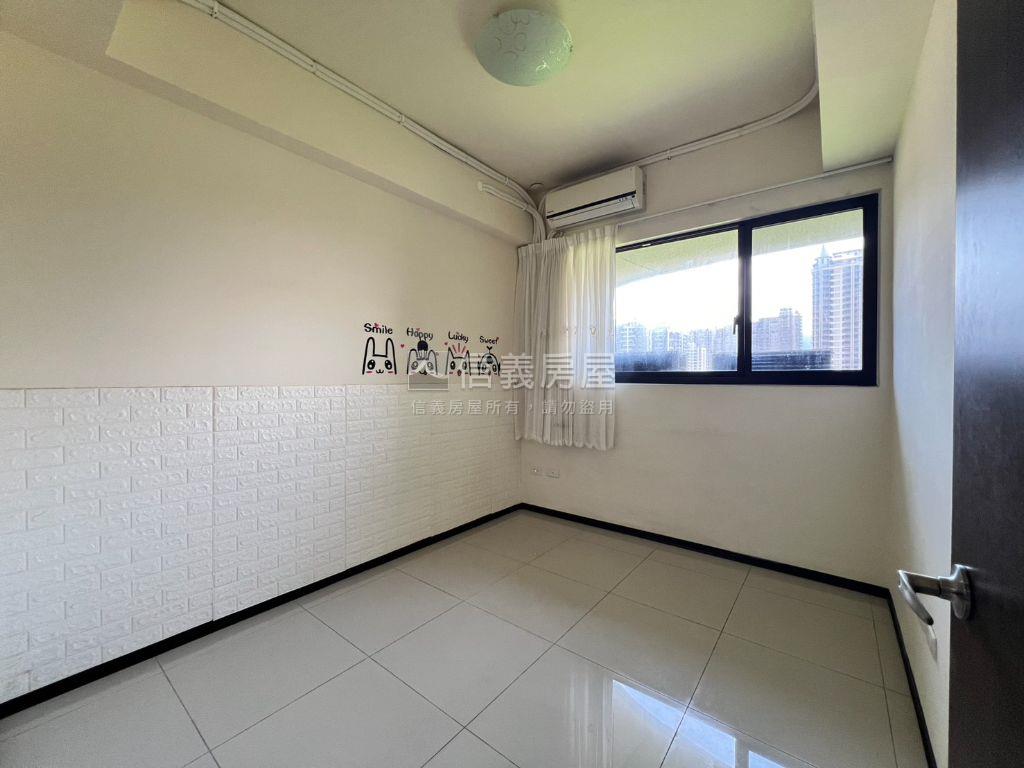 富麗河景觀層林盡染三房房屋室內格局與周邊環境