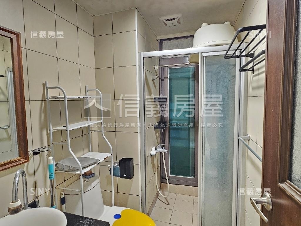 新貴特區溫馨高樓採光美屋房屋室內格局與周邊環境