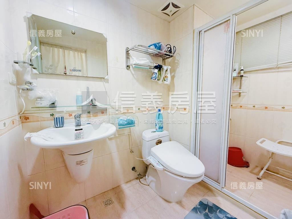 河堤維也納ＤＣ三房平車房屋室內格局與周邊環境