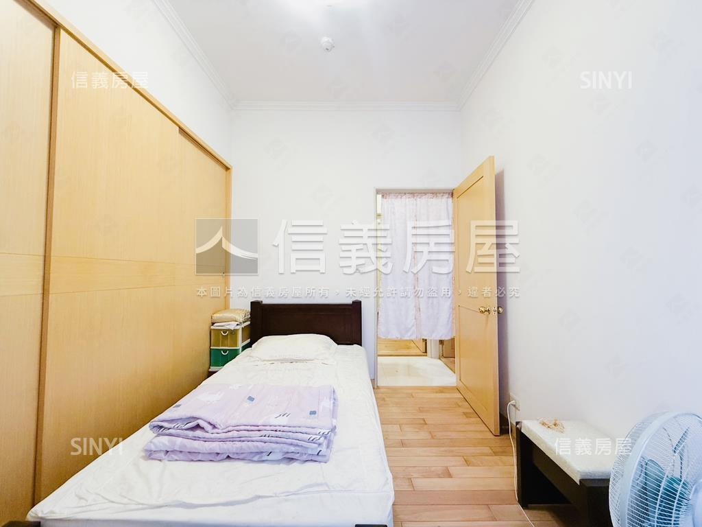 河堤維也納ＤＣ三房平車房屋室內格局與周邊環境