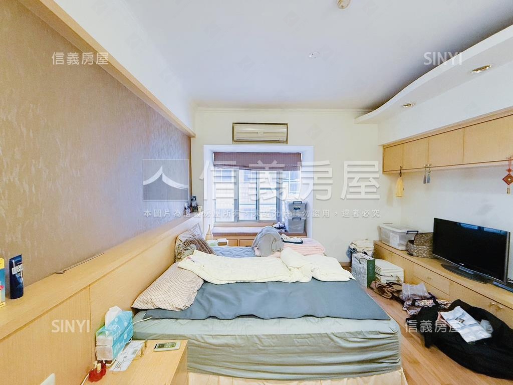 河堤維也納ＤＣ三房平車房屋室內格局與周邊環境