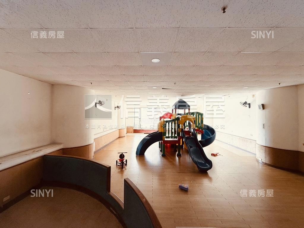 河堤維也納ＤＣ三房平車房屋室內格局與周邊環境