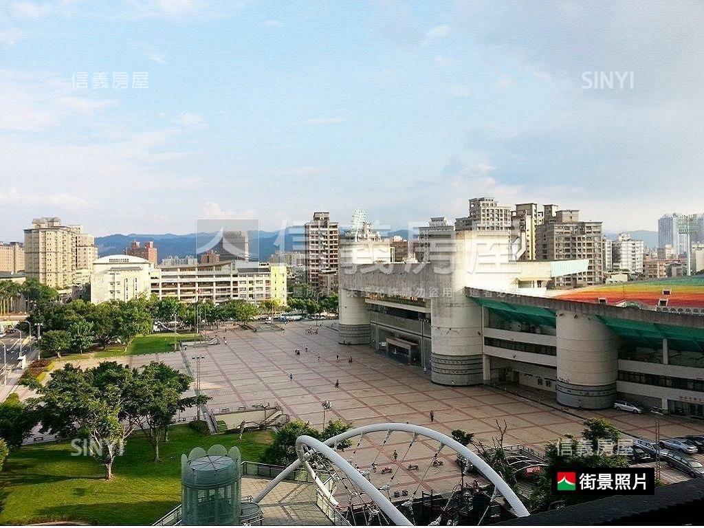 新板特區知名連鎖挑高金店房屋室內格局與周邊環境