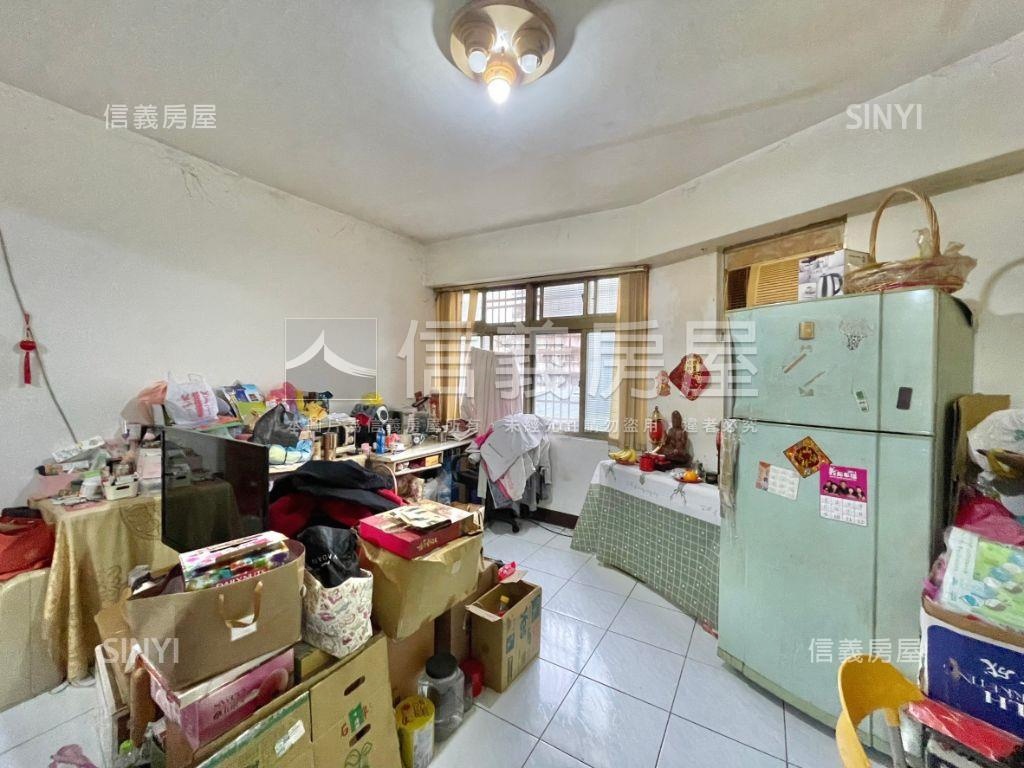 近車站秀峰美寓房屋室內格局與周邊環境
