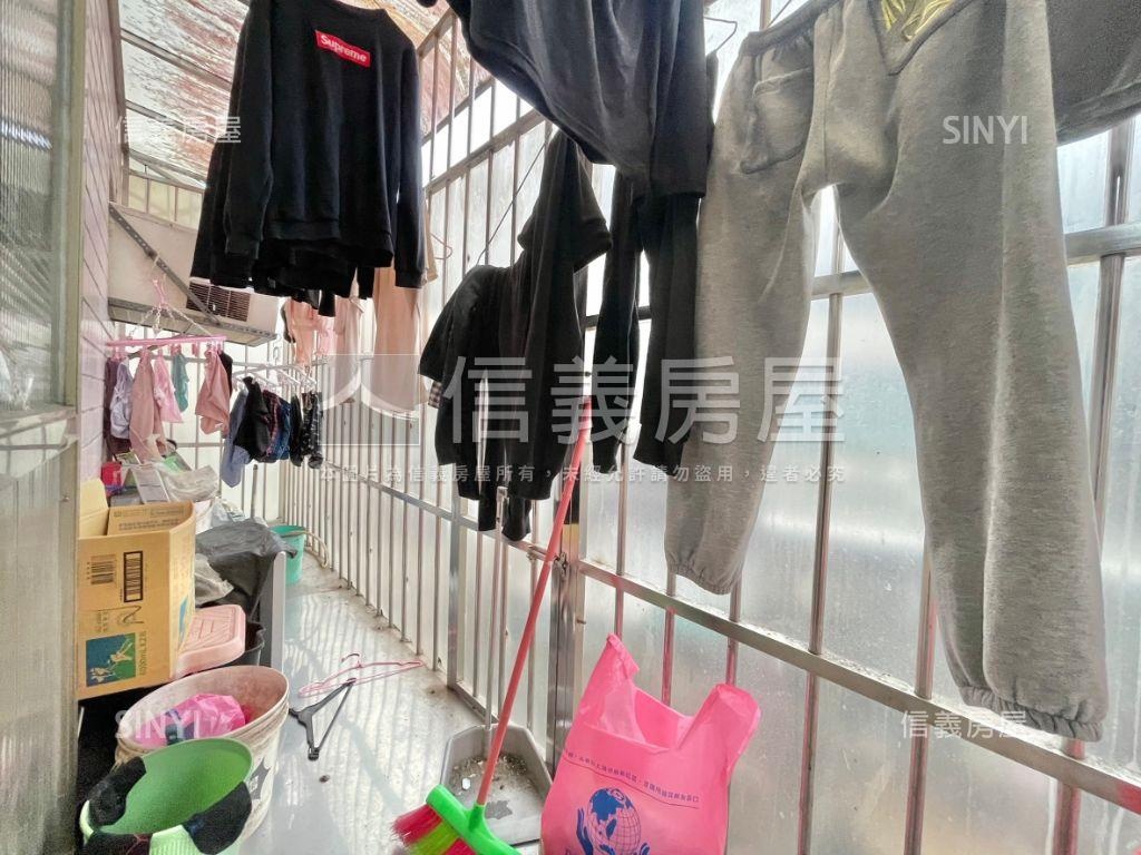 近車站秀峰美寓房屋室內格局與周邊環境