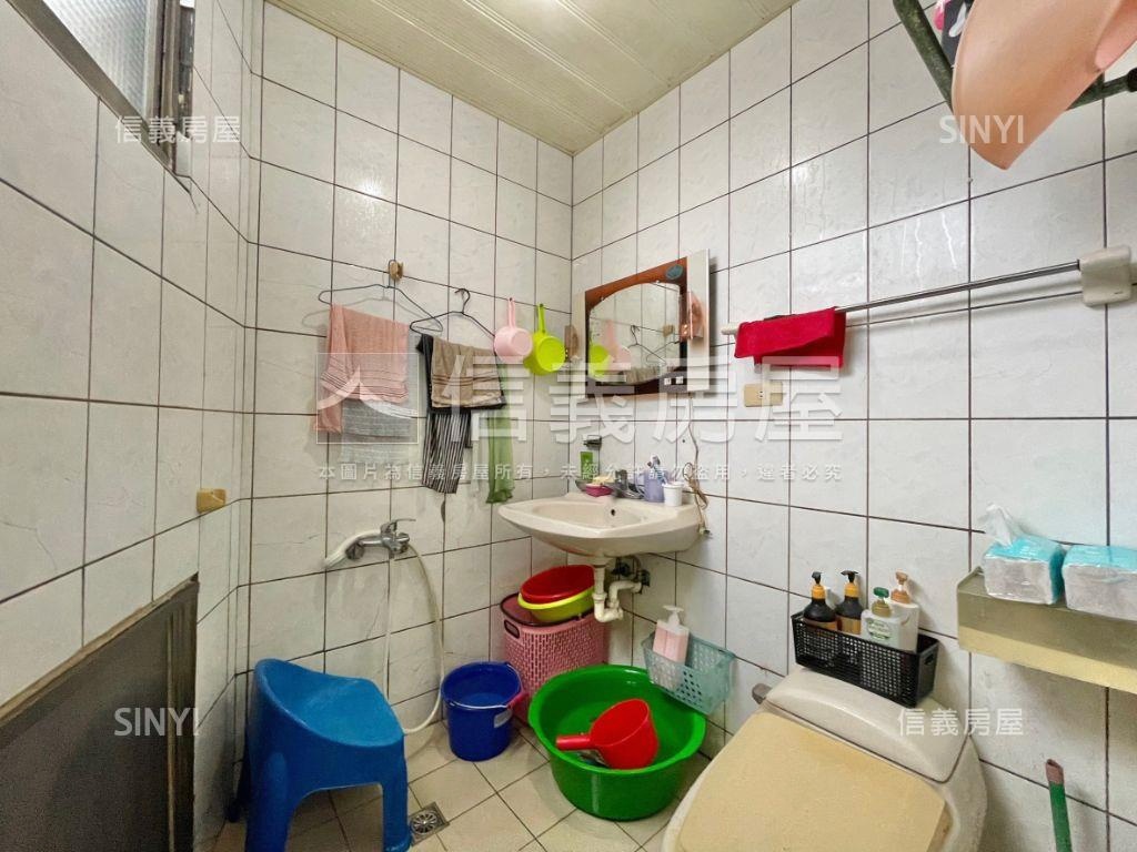 近車站秀峰美寓房屋室內格局與周邊環境