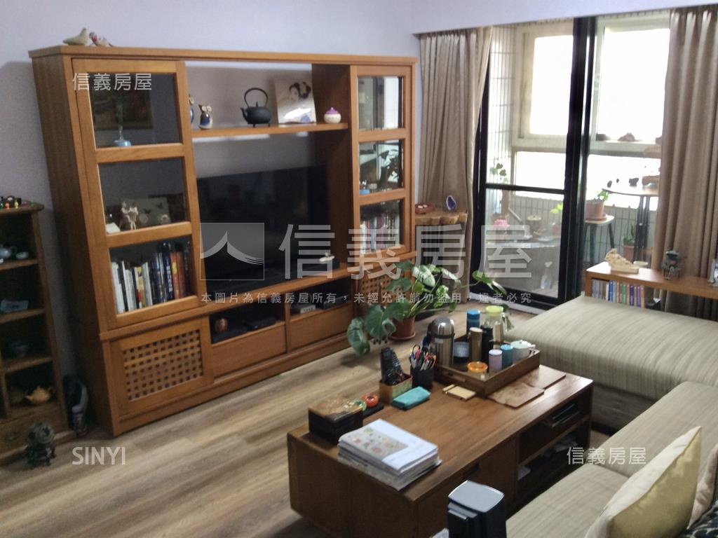 漂亮花都三改二房房屋室內格局與周邊環境