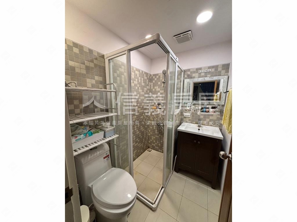 漂亮花都三改二房房屋室內格局與周邊環境