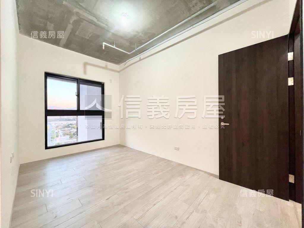 國泰Ｍｏｓｔ＋三房雙車位房屋室內格局與周邊環境