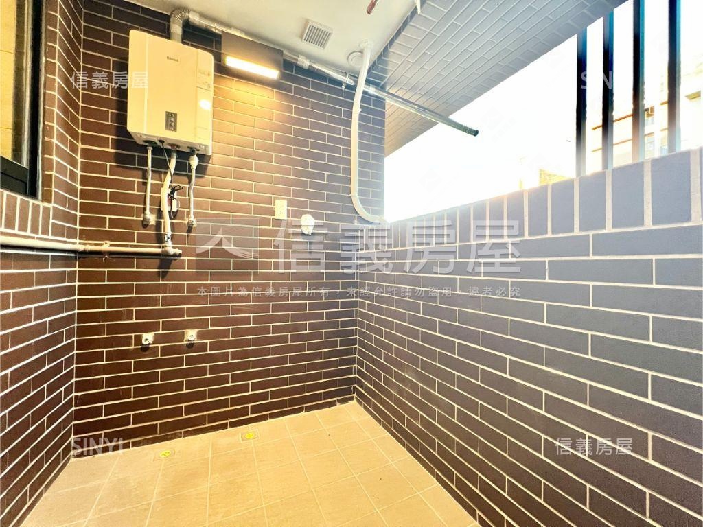 國泰Ｍｏｓｔ＋三房雙車位房屋室內格局與周邊環境