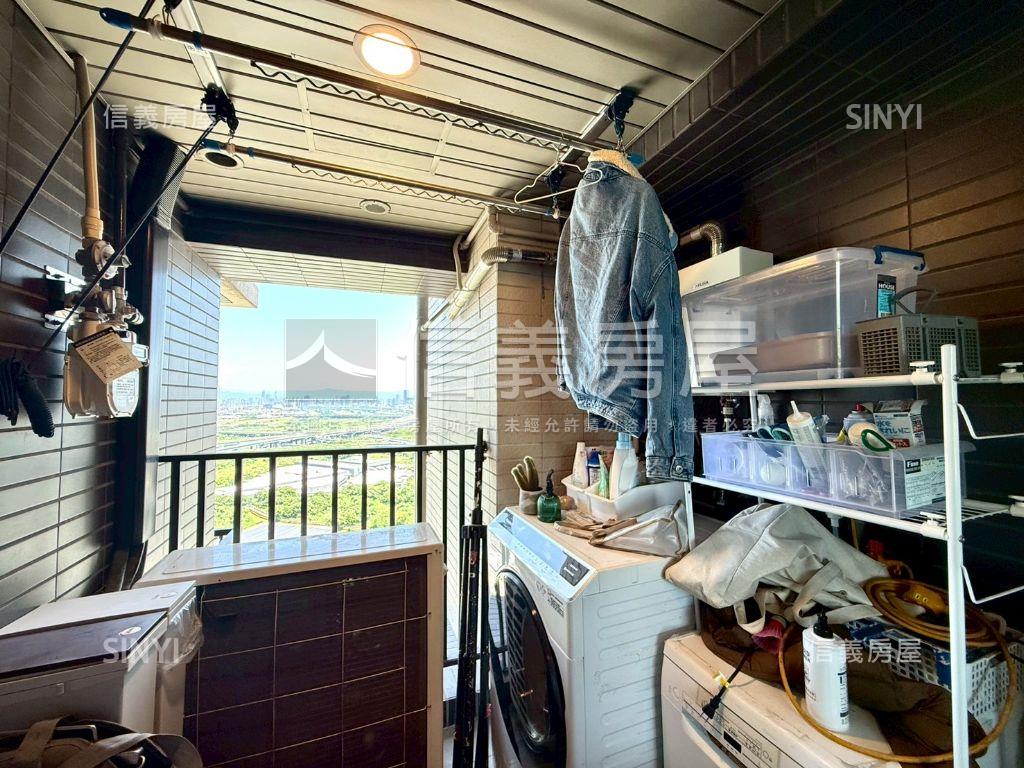 天空景觀佳三房車位房屋室內格局與周邊環境