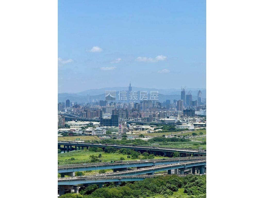 天空景觀佳三房車位房屋室內格局與周邊環境