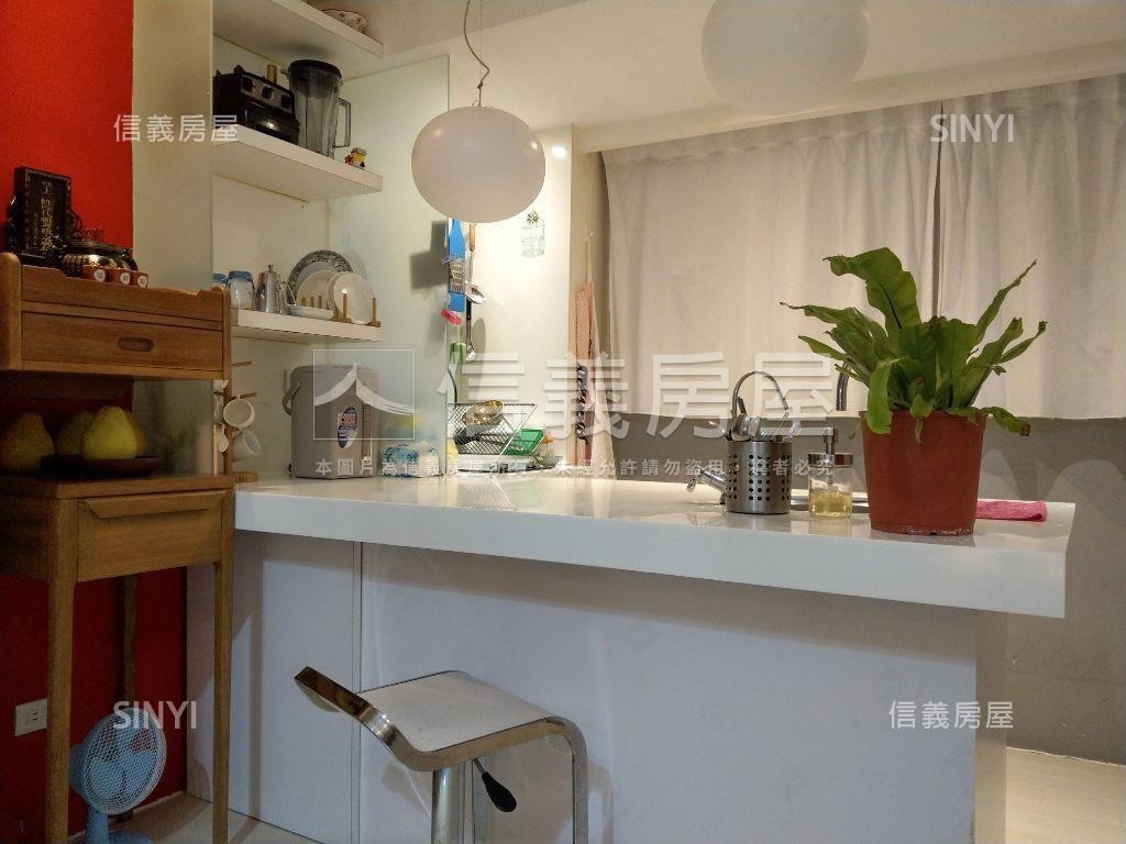 近捷運翠亨雅舍裝潢美屋房屋室內格局與周邊環境