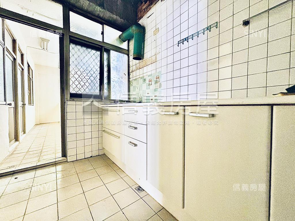 公園旁北區三房房屋室內格局與周邊環境