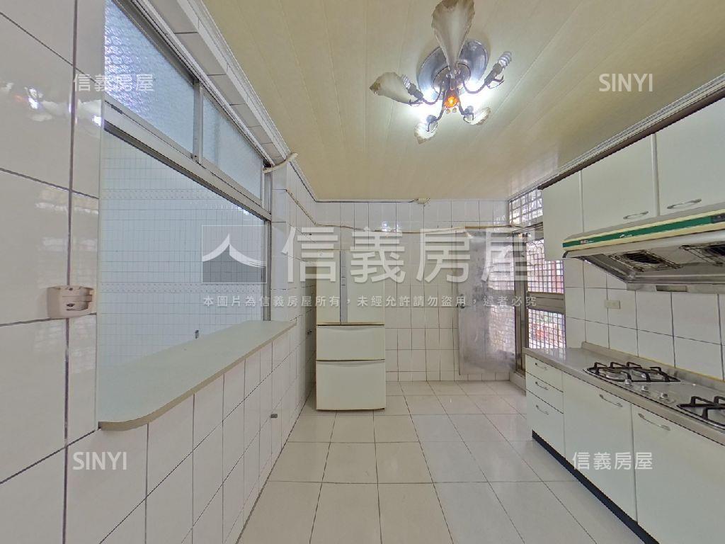 近平和國小騎樓透天房屋室內格局與周邊環境
