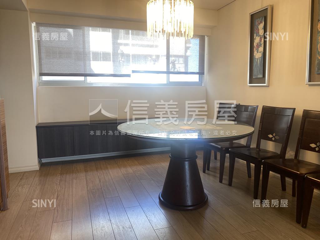 寶璽翡翠四房雙車位房屋室內格局與周邊環境