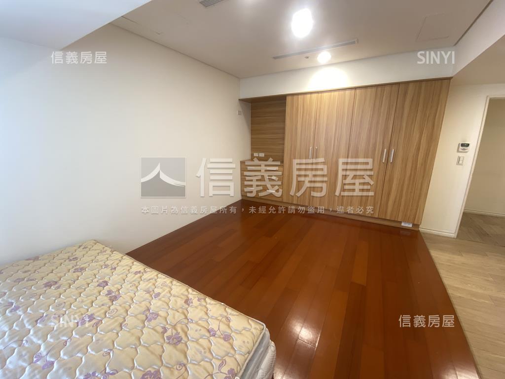 寶璽翡翠四房雙車位房屋室內格局與周邊環境