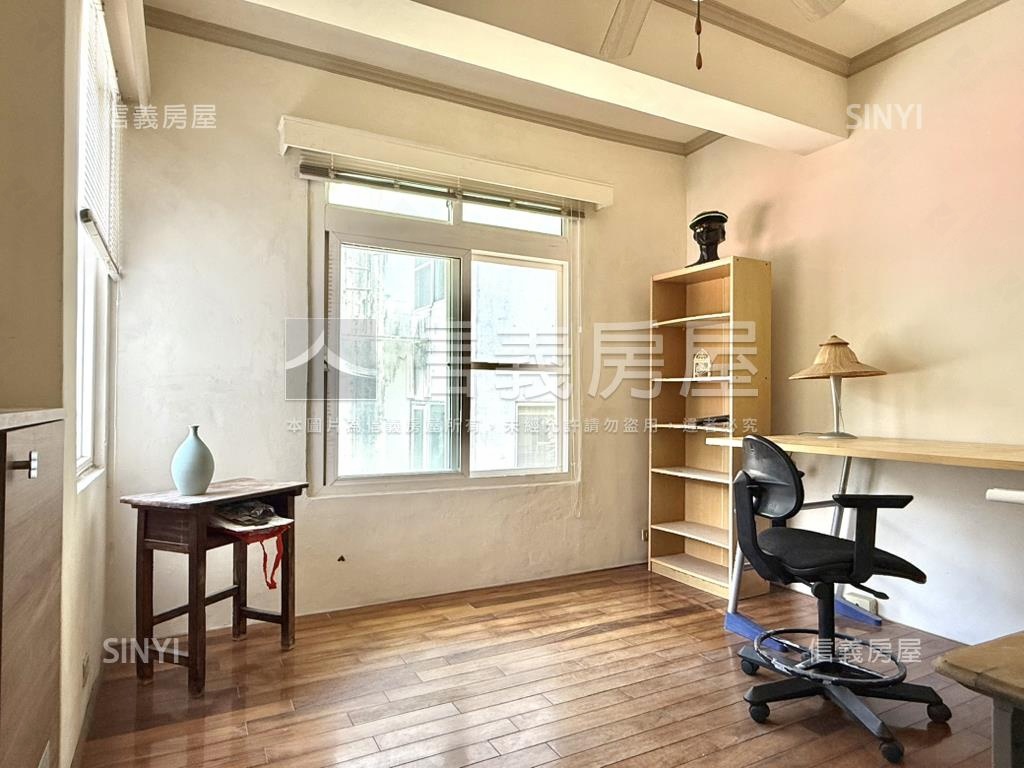 老爺山莊景觀透天美別墅房屋室內格局與周邊環境