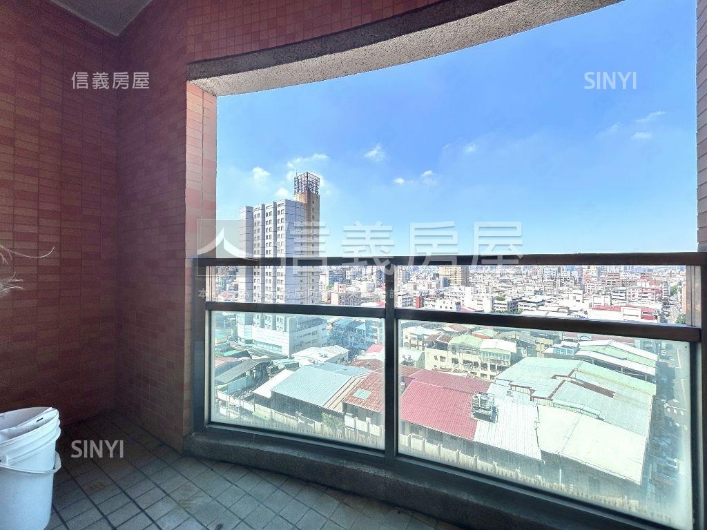 登峰２１高樓視野三房平車房屋室內格局與周邊環境