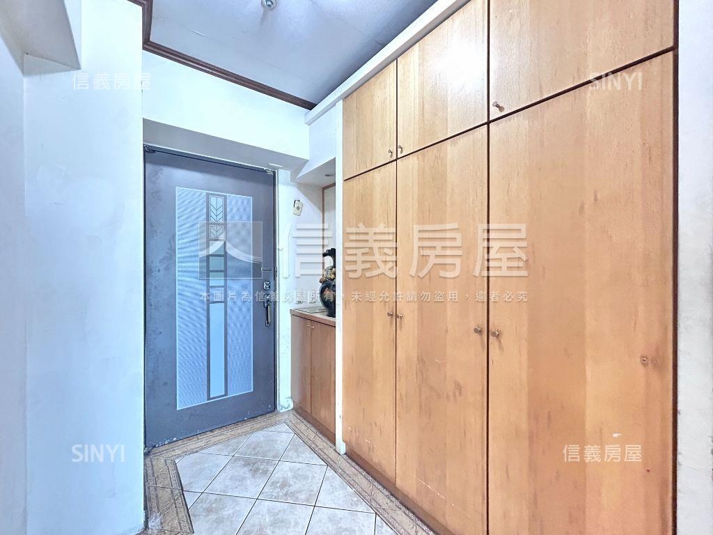 登峰２１高樓視野三房平車房屋室內格局與周邊環境