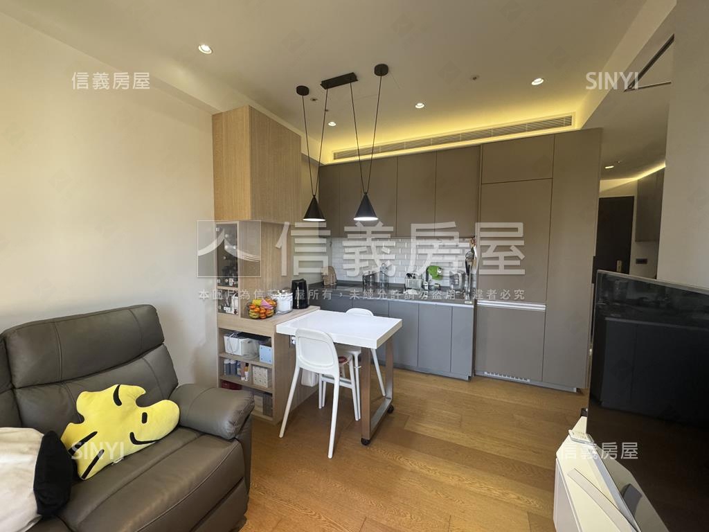 帝標高樓邊間兩房房屋室內格局與周邊環境