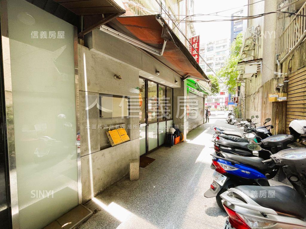 民生社區美食巷人潮店面Ａ房屋室內格局與周邊環境