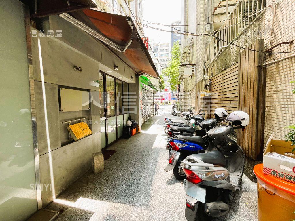民生社區美食巷人潮店面Ａ房屋室內格局與周邊環境