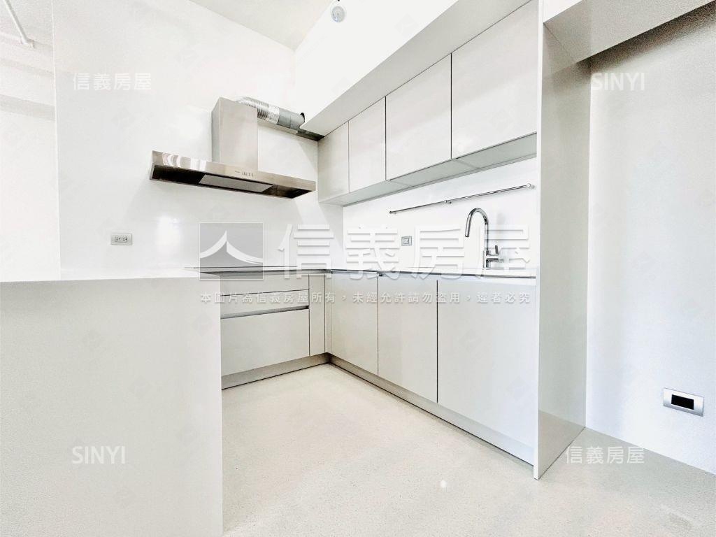 理仁柏舍角間高樓信義獨賣房屋室內格局與周邊環境