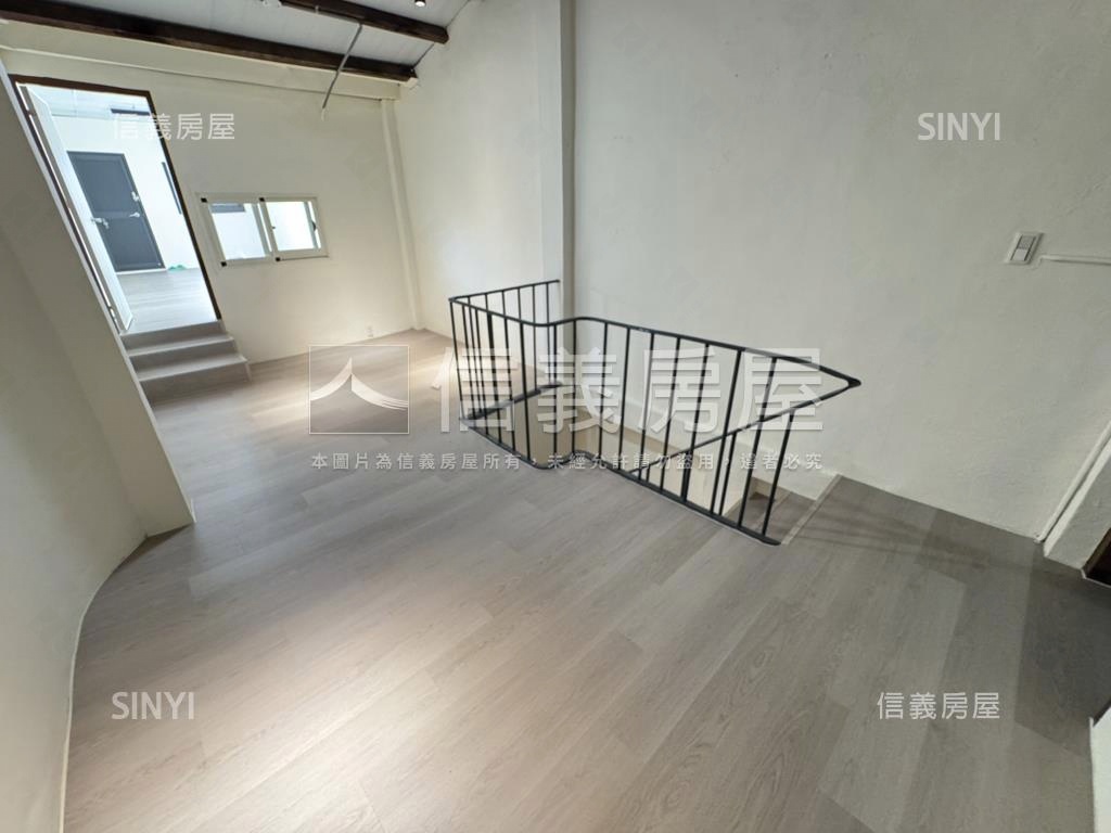 近康橋全新整理孝親美透天房屋室內格局與周邊環境