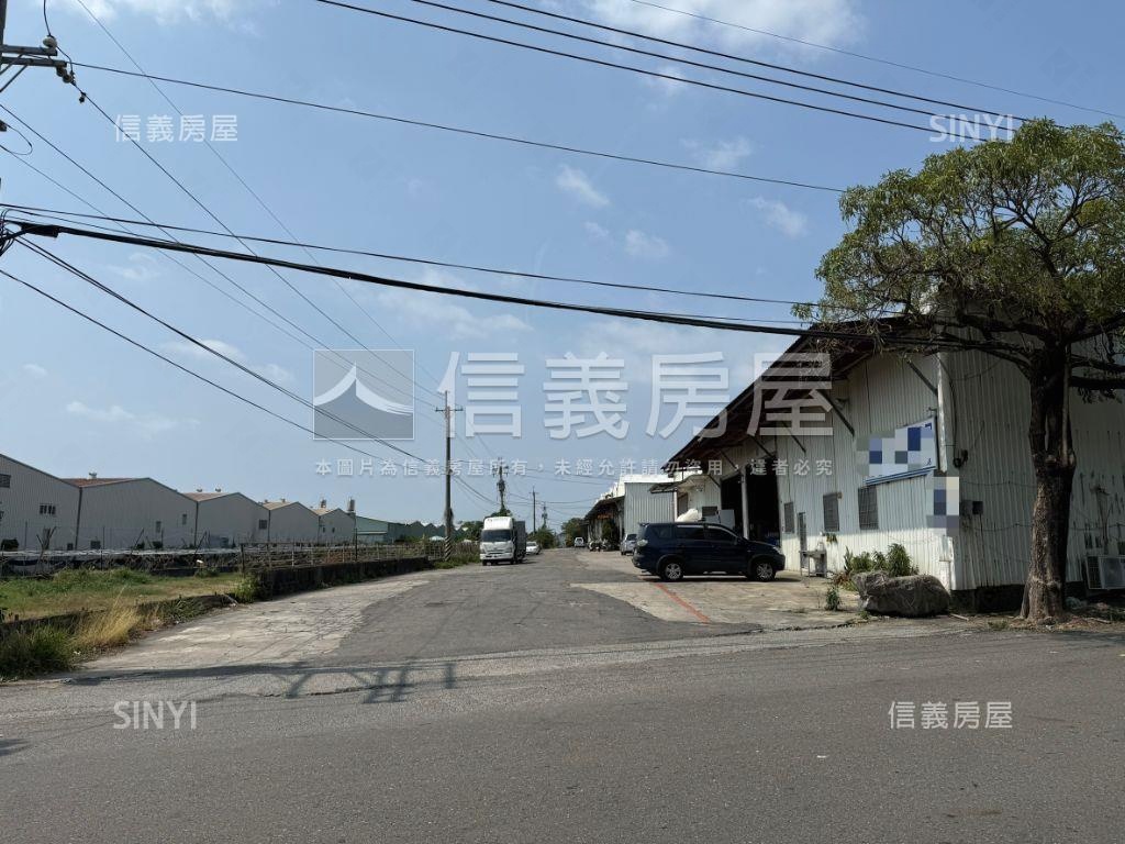 臨正大社路千坪土地Ａ房屋室內格局與周邊環境