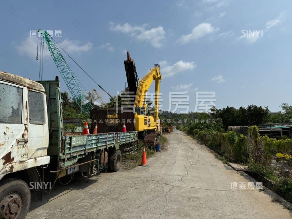 臨正大社路千坪土地Ａ房屋室內格局與周邊環境