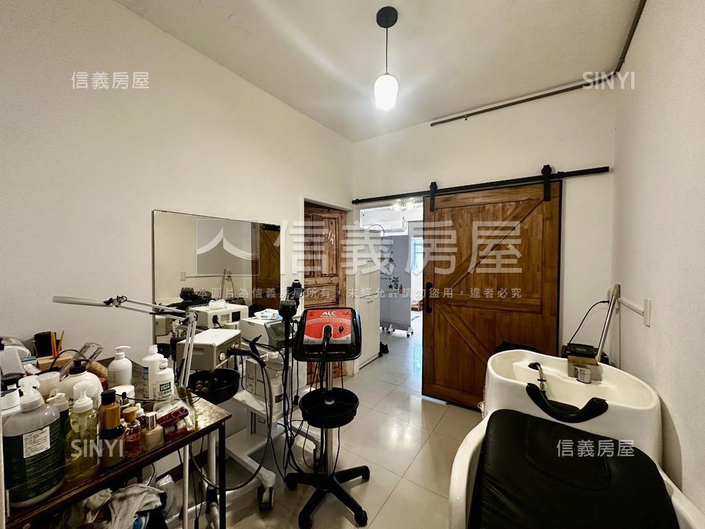 四維路商圈機能美寓房屋室內格局與周邊環境