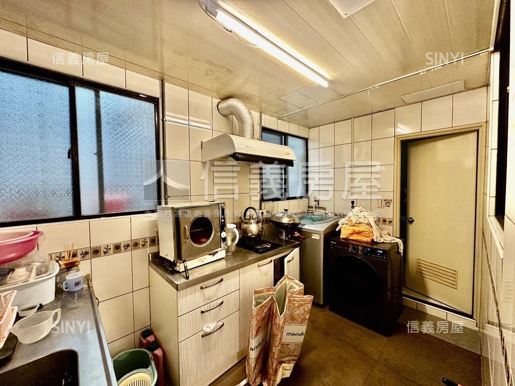 四維路商圈機能美寓房屋室內格局與周邊環境