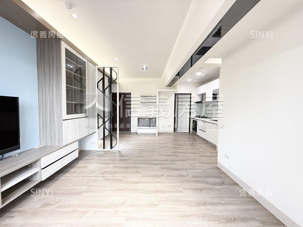 一見傾心市中心露臺戶房屋室內格局與周邊環境