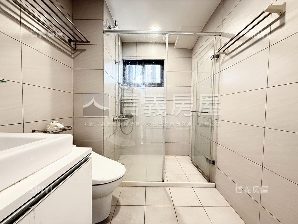 一見傾心市中心露臺戶房屋室內格局與周邊環境